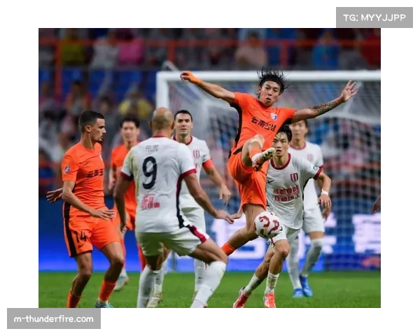 成都蓉城少赛一轮暂居次席，西南双雄领跑积分榜展现区域足球崛起